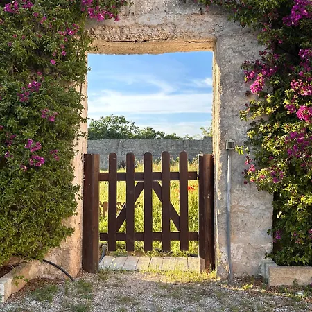 بيت ضيافة Il Giardino Del Priore Dimora Rurale أُجينتو